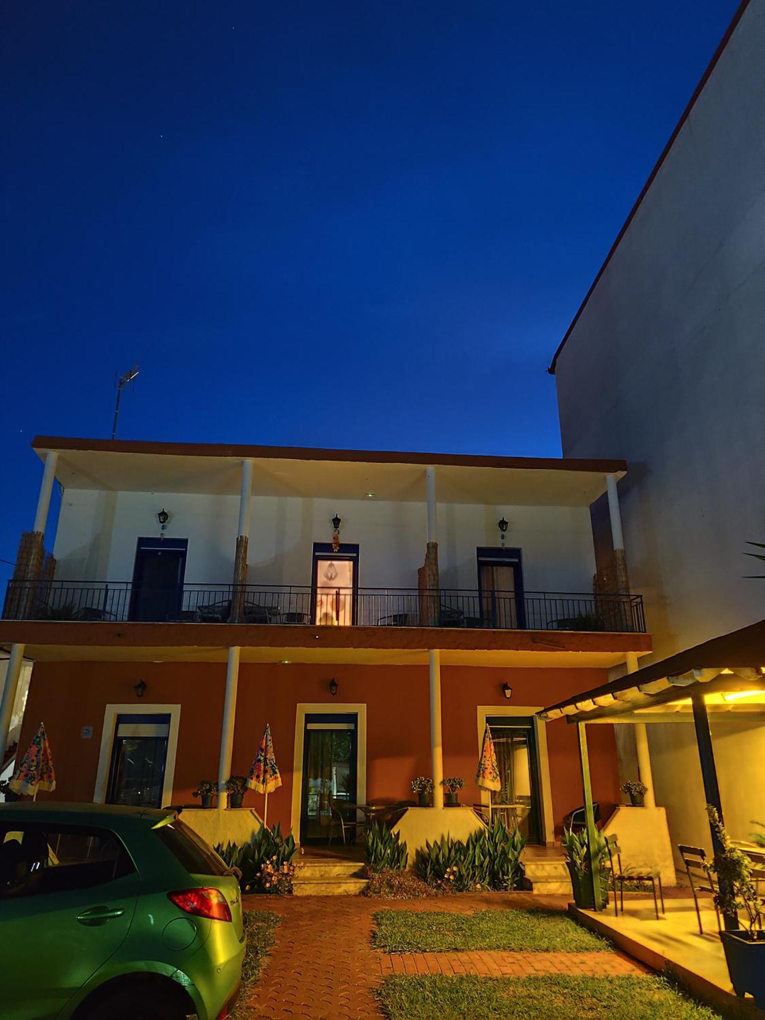 Mana Mia Seaside Apartments Лептокария Экстерьер фото