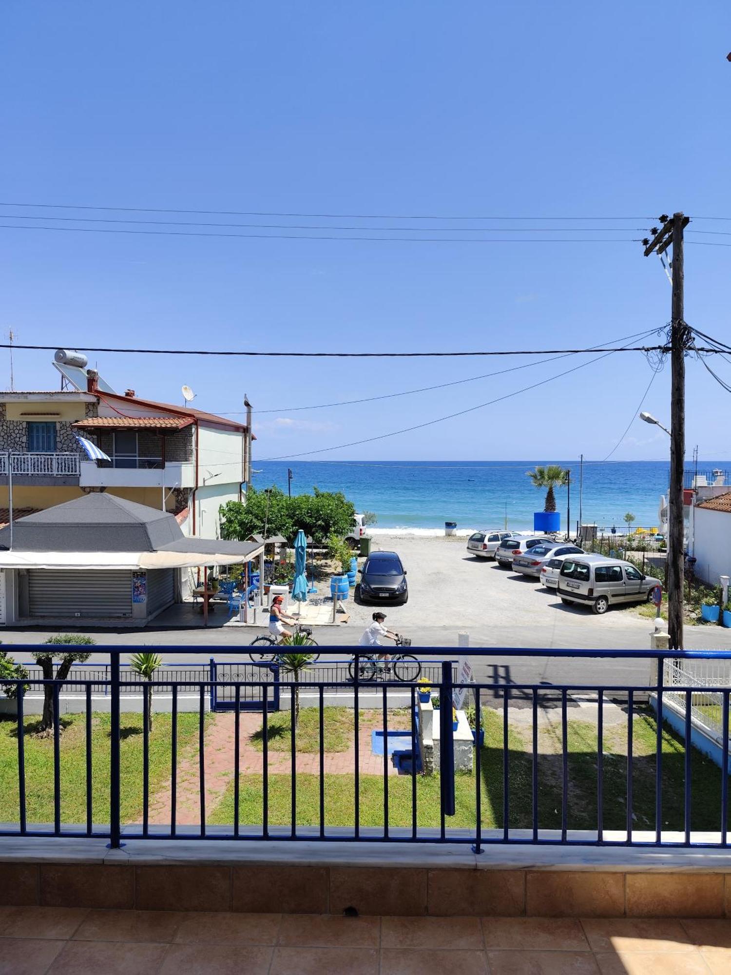 Mana Mia Seaside Apartments Лептокария Экстерьер фото